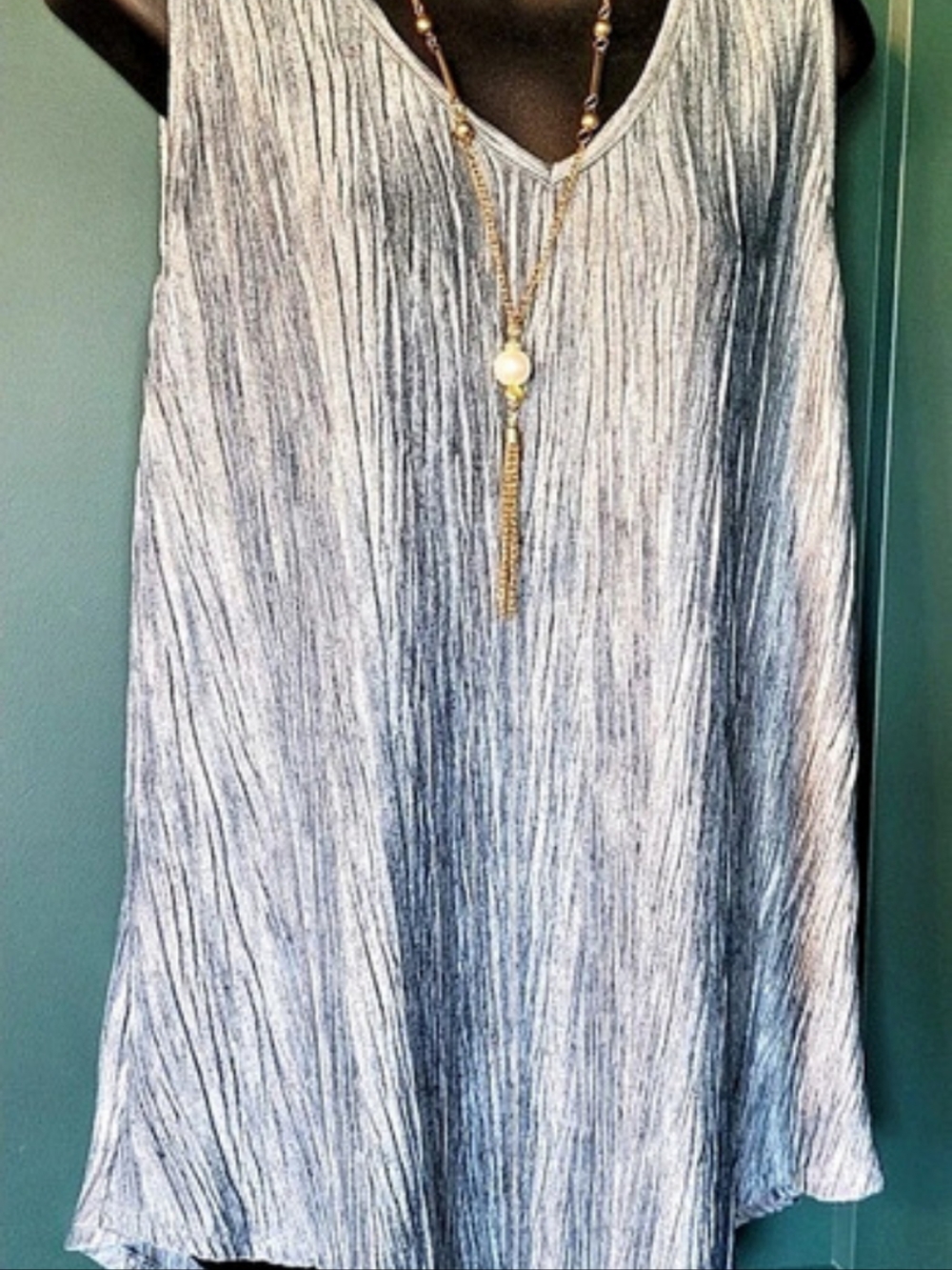Textured Crinkle Pleated Sleeveless Tank Top V-Neck Tunic Slate Blue Gray